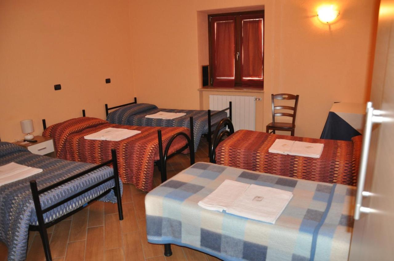 Locanda Dl'Angel Villar San Costanzo Pokój zdjęcie